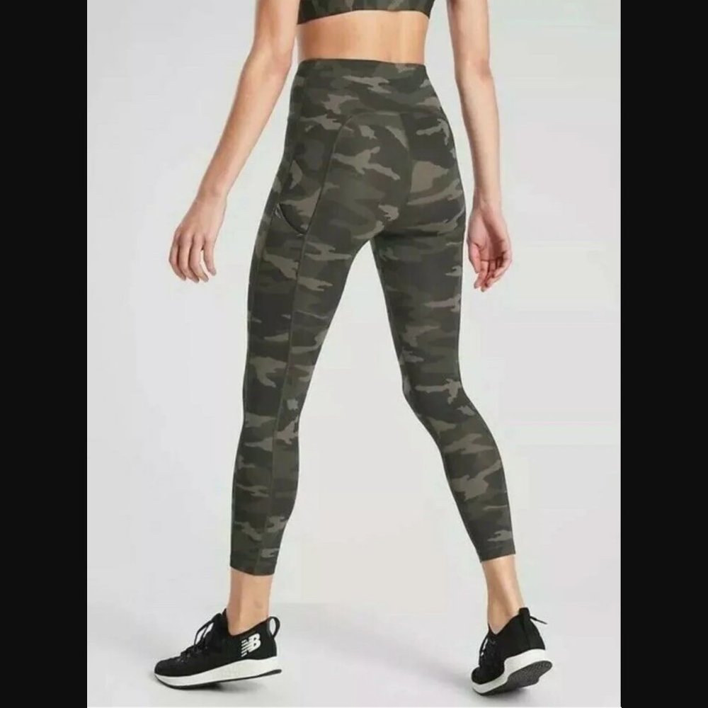 Athleta Ultimate 7/8 Tight - Olive Camo - XS